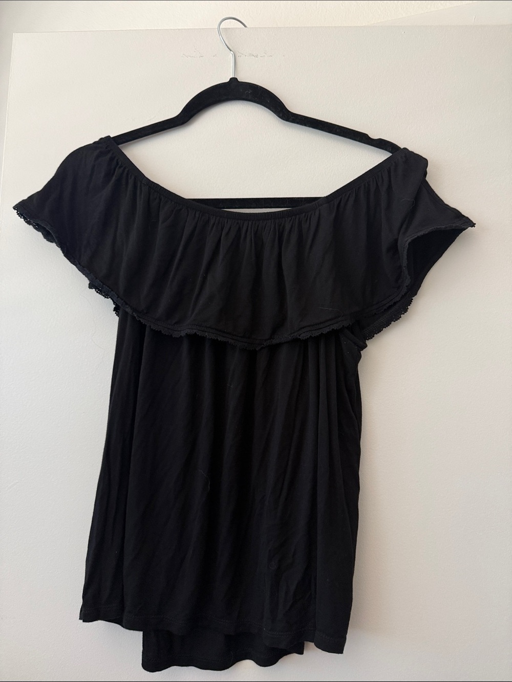 Carly Jean Los Angeles Black Off-Shoulder Ruffle Blouse